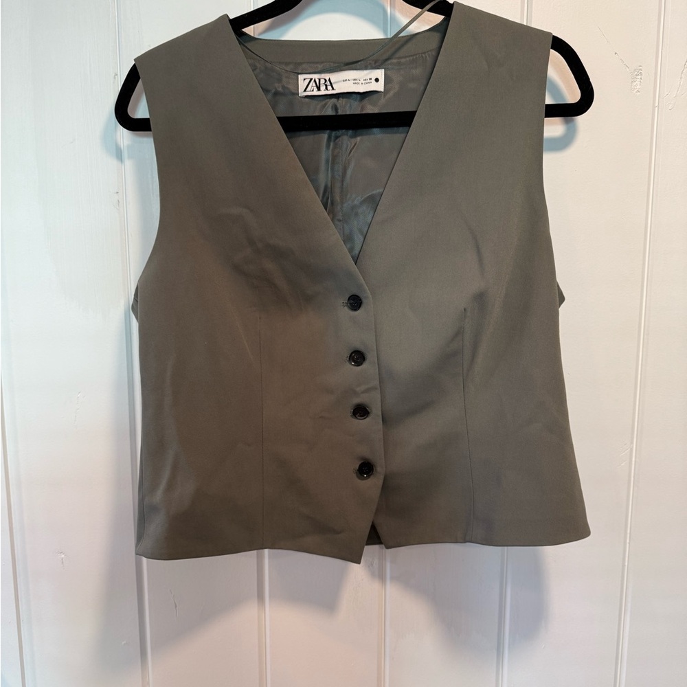 Zara olive green Sleeveless Vest